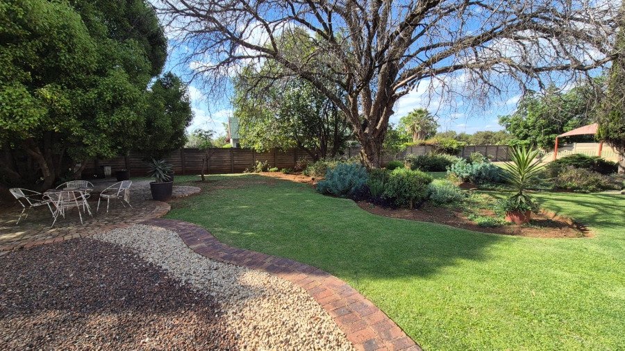 3 Bedroom Property for Sale in Roodia Free State